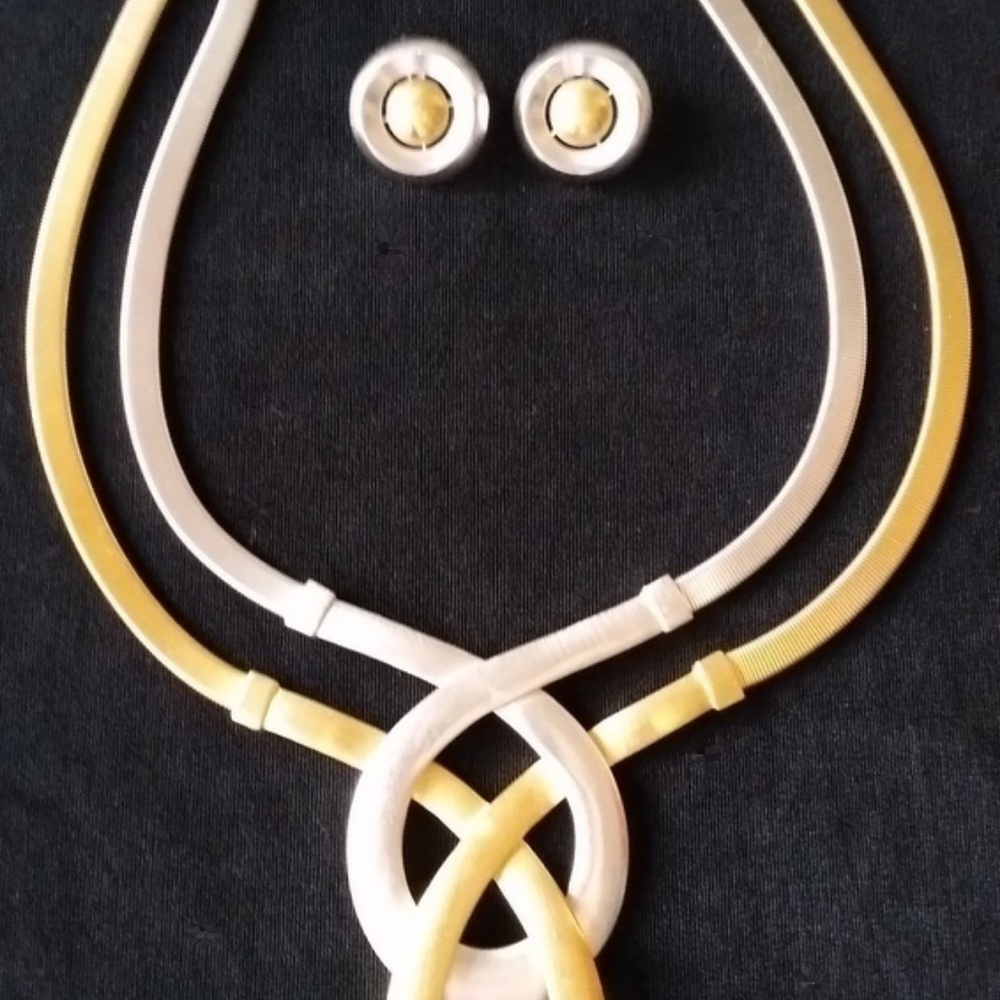 Vintage Crown Trifari Statement Necklace